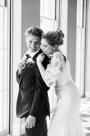 Wedding photograph, page II — الساعة الذهبية